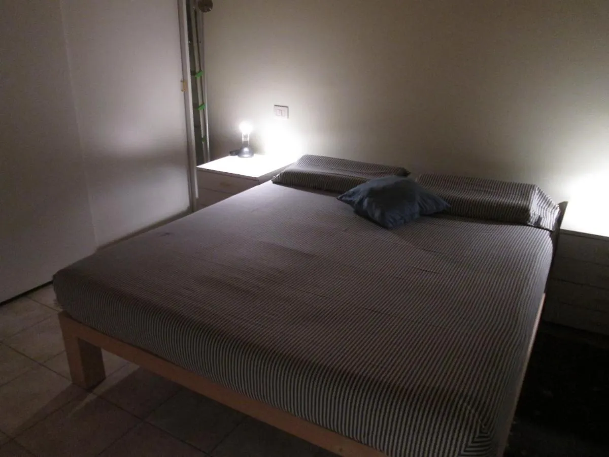 Elegante Appartamento Vacanza/Business in Brianza Lambrugo Italia
