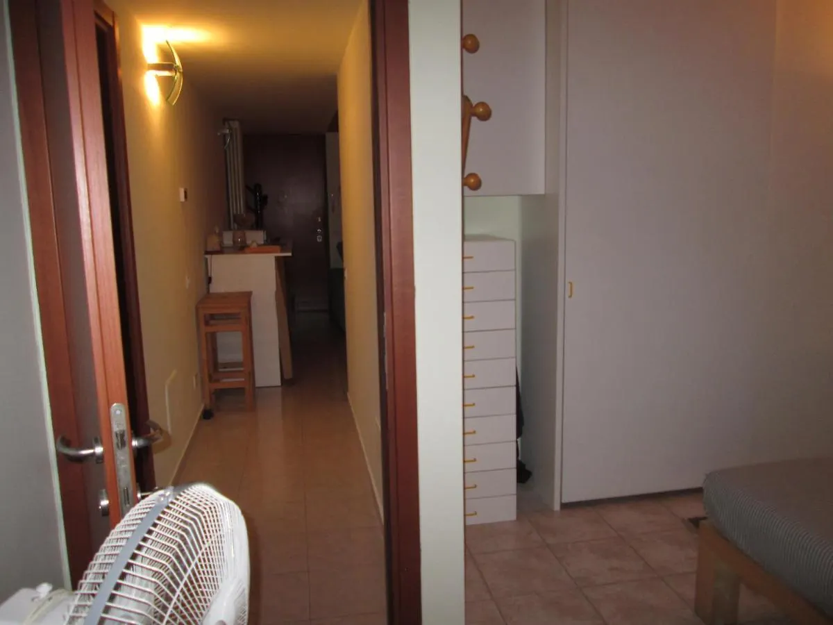 Elegante Appartamento Vacanza/Business in Brianza Lambrugo Italia